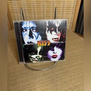 Kiss The Very Best of KISS CD with Vibrant Cover (used)